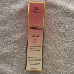 Too Faced comfort matte foundation